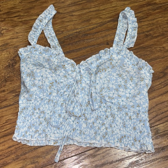 NWOT Blue Floral Crop Top - Picture 1 of 3